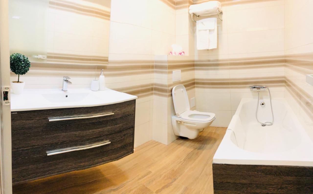 White Tower Mamaia Apartament Luaran gambar