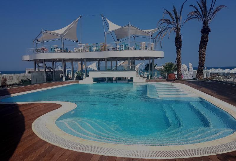 White Tower Mamaia Apartament Luaran gambar